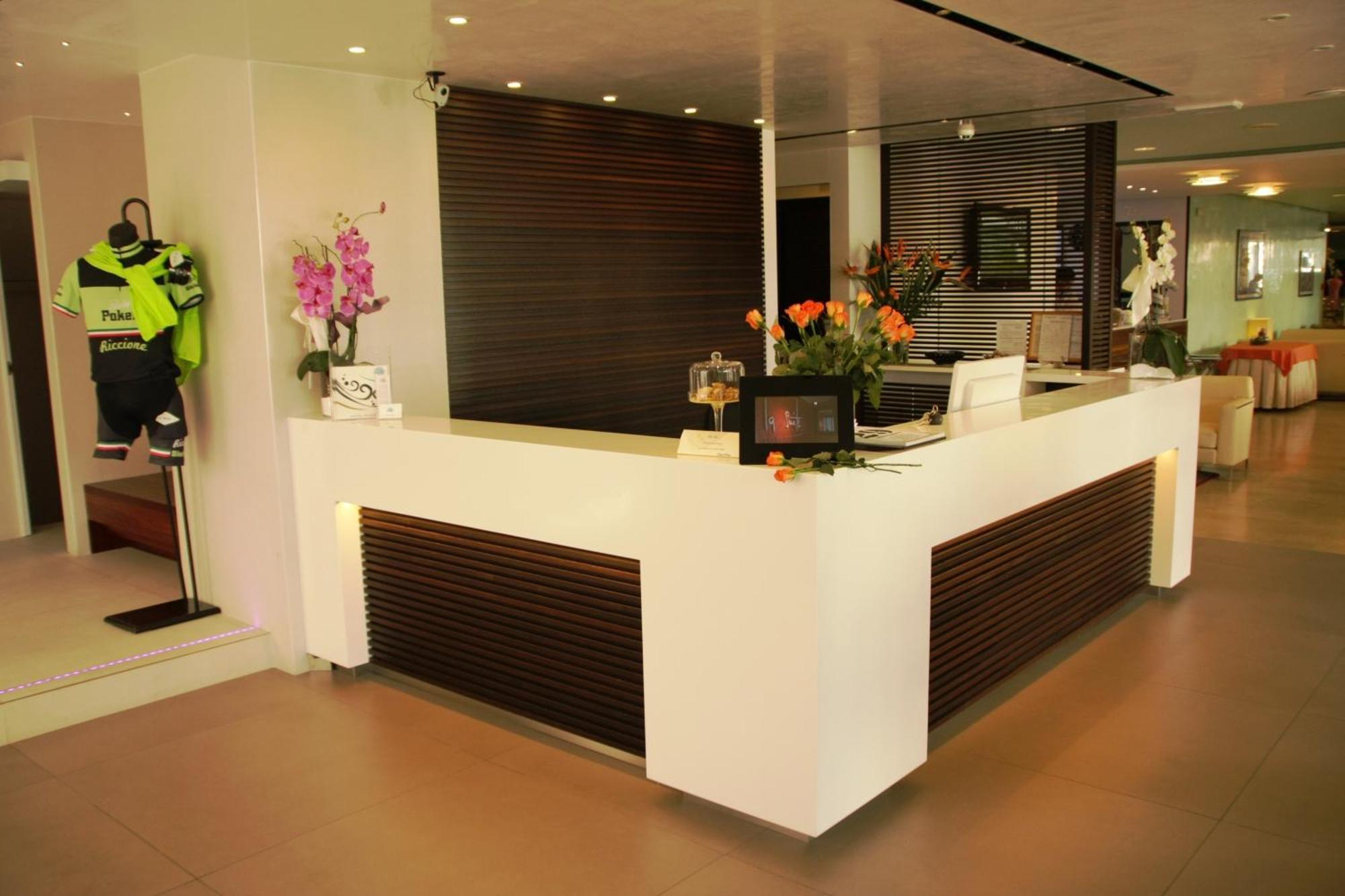 Hotel Poker Riccione Exterior foto