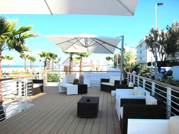 Hotel Poker Riccione Exterior foto