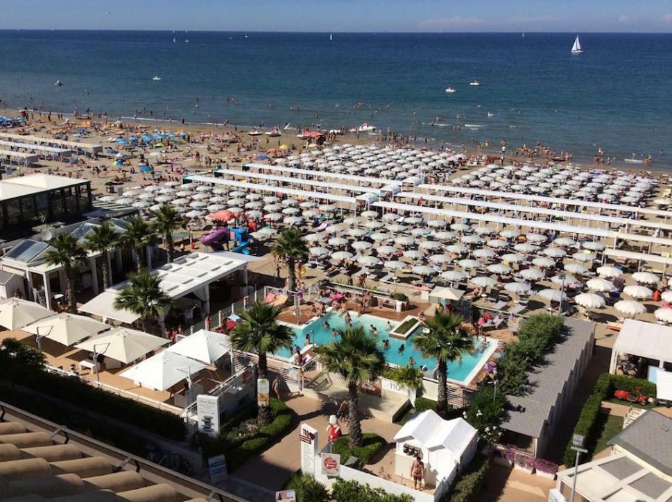 Hotel Poker Riccione Exterior foto