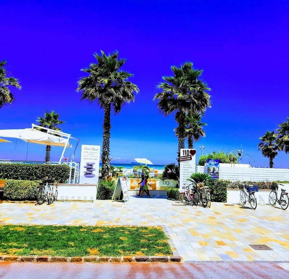 Hotel Poker Riccione Exterior foto